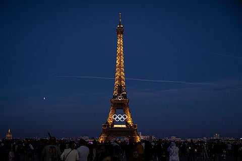 Olympic rings On Eiffel Tower